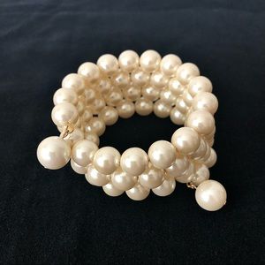 Very Pretty Faux Pearl Coil Bracelet.